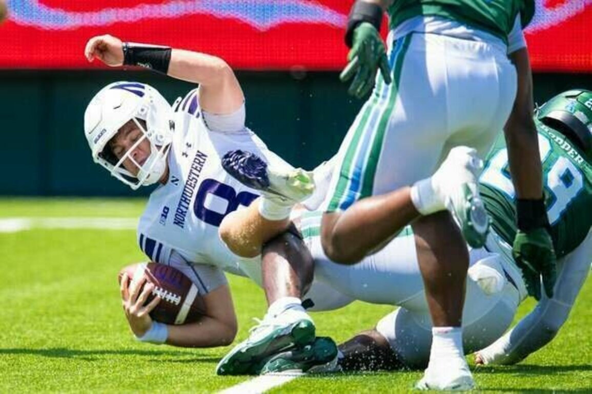 Northwestern faces Western Illinois, looks to rebound from opening loss