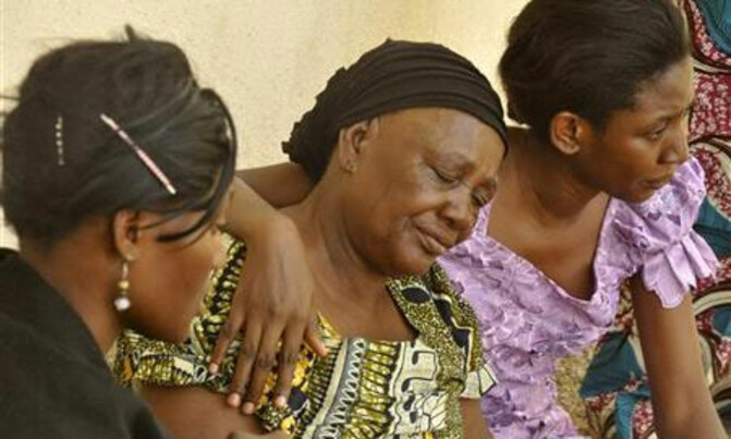 Gunmen fire on Nigeria cattle market, 60 killed Gunmen fire on Nigeria cattle market, 60 killed