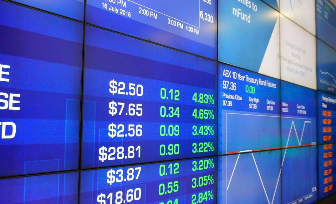 Strong buying of gold sector sees ASX miners close with Friday gain