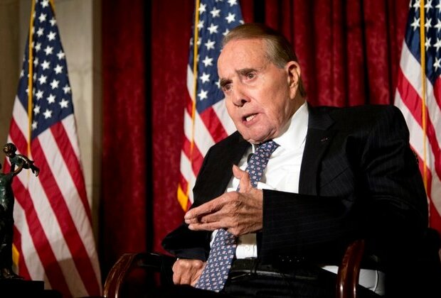 Reactions to Bob Dole&#039;s Death From US Dignitaries, Veterans