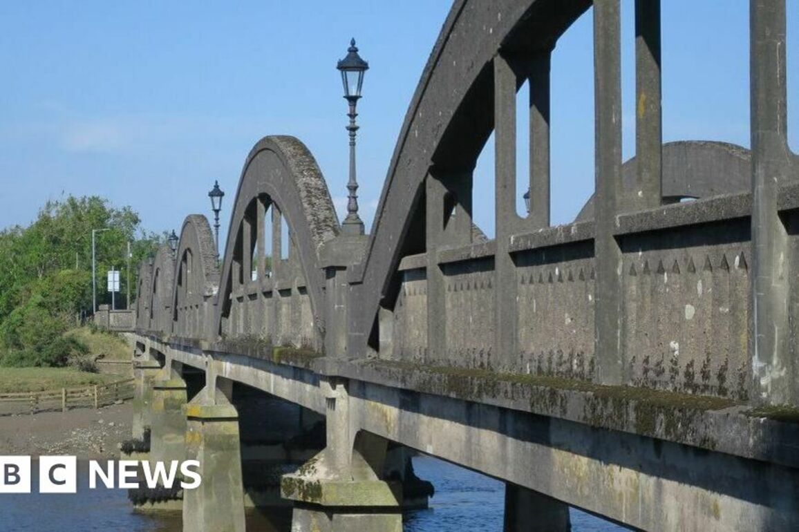 Emergency Kirkcudbright Bridge closure cuts town in two