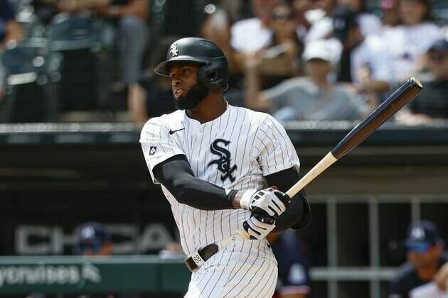 White Sox place Luis Robert Jr. (hamstring) back on IL