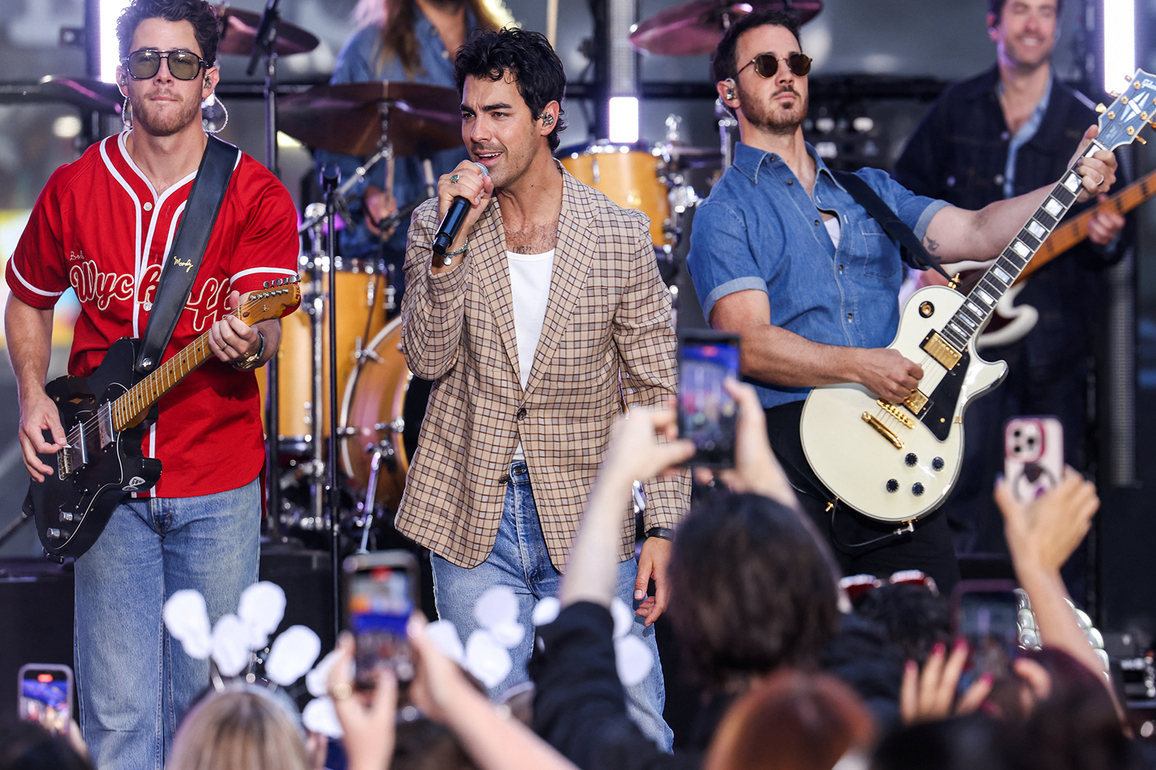 'Camp Rock 3' gets a greenlight from Disney, Jonas Brothers to reprise their roles