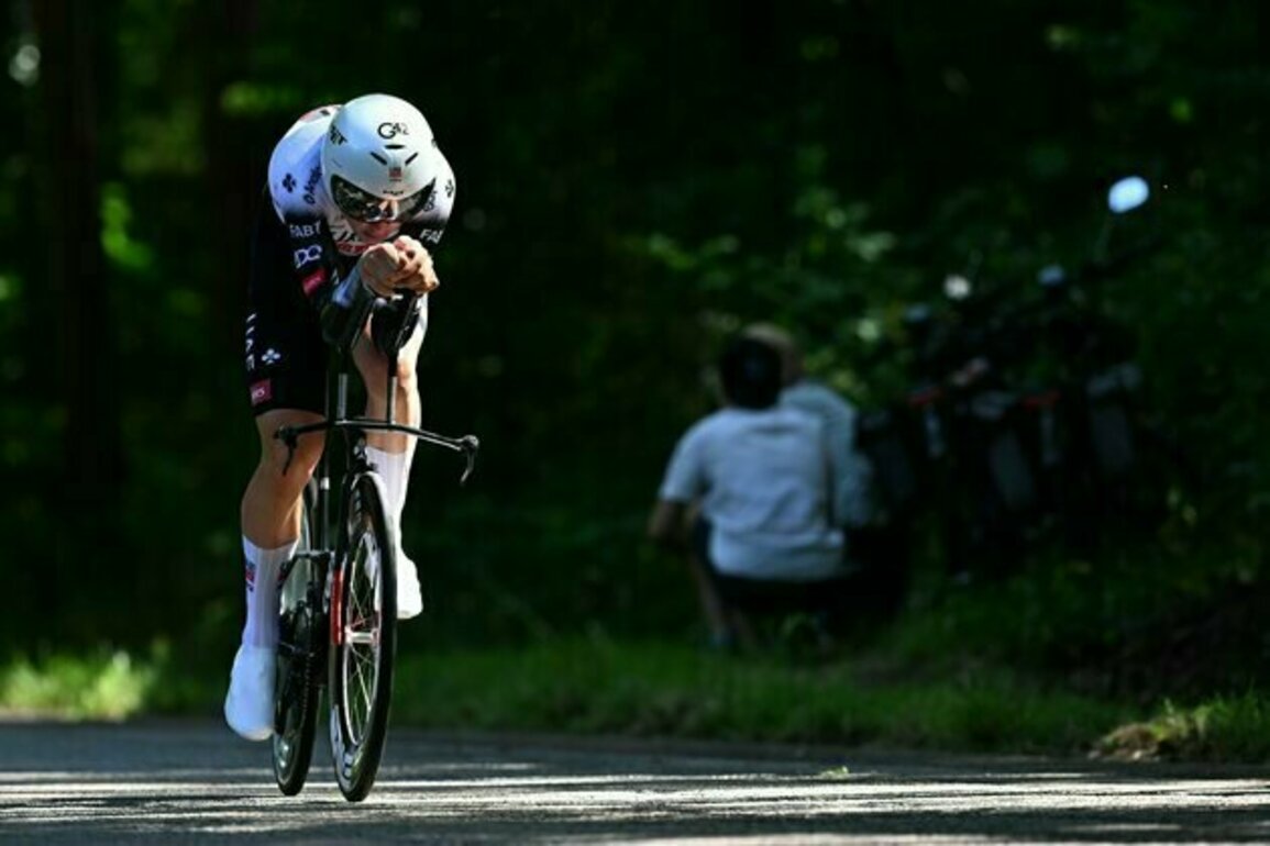 Three UAE Team Emirates cyclists in top 10 at Baloise Belgium Tour