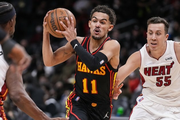 Hawks flying high as Kings visit