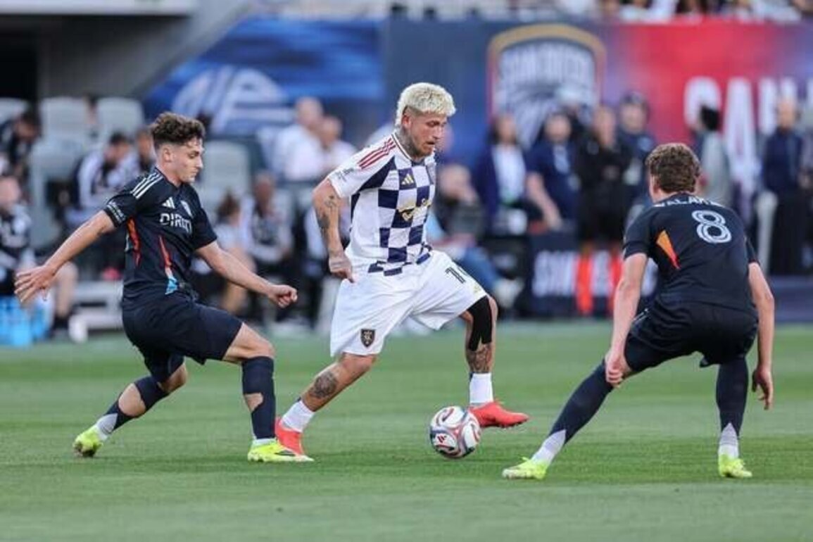 Real Salt Lake aim to continue hot streak vs. lowly Sporting KC