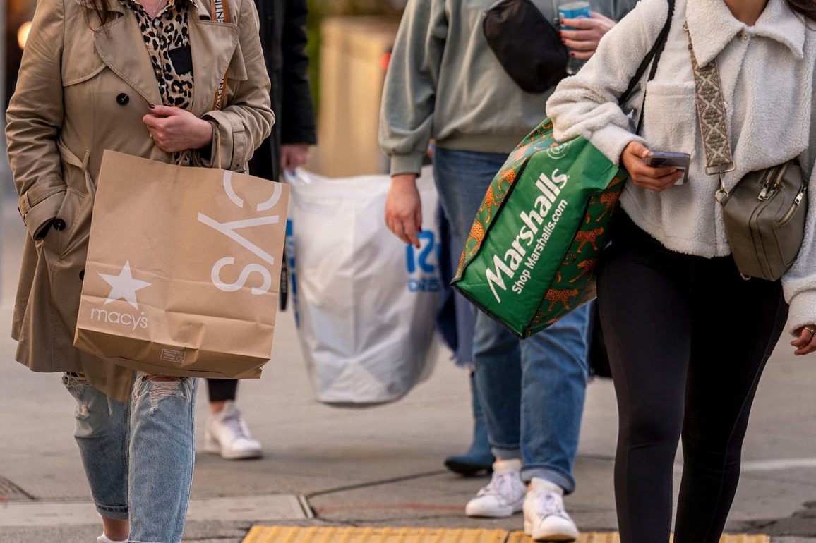 Retail sales increased 1.4% in March, greater than expected
