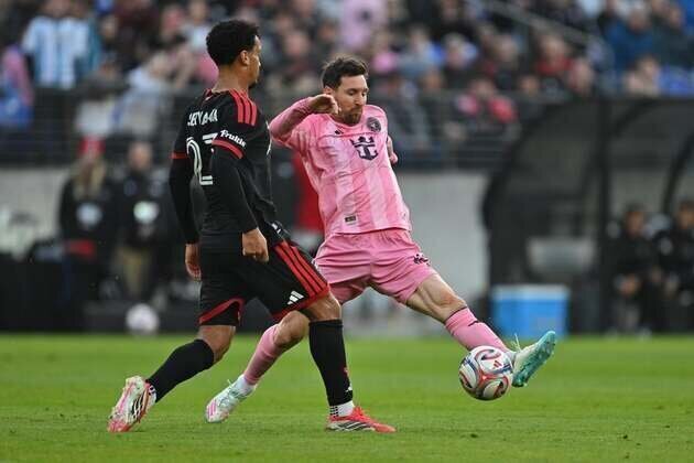 Huge Baltimore crowd sees Lionel Messi, Inter Miami edge D.C. United