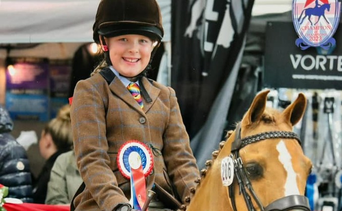 COMMUNITY: Rainbow ties help in the show ring