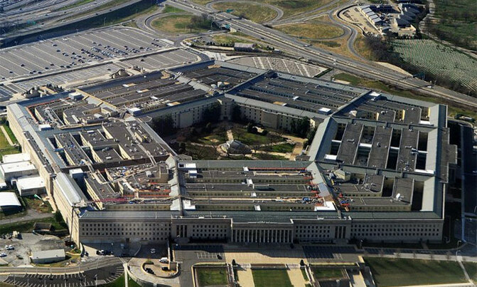 Pentagon probe after female Marines pictured naked Pentagon probe after female Marines pictured naked