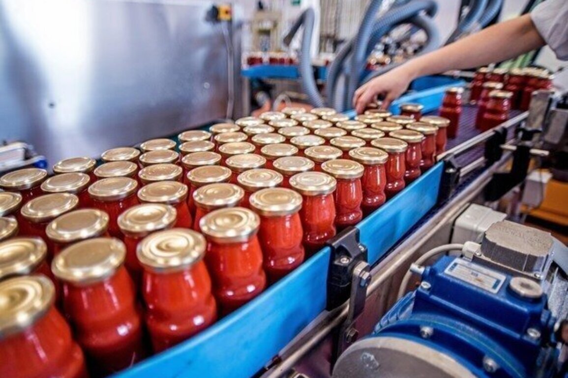 Italy's industrial output falls 0.6% in January