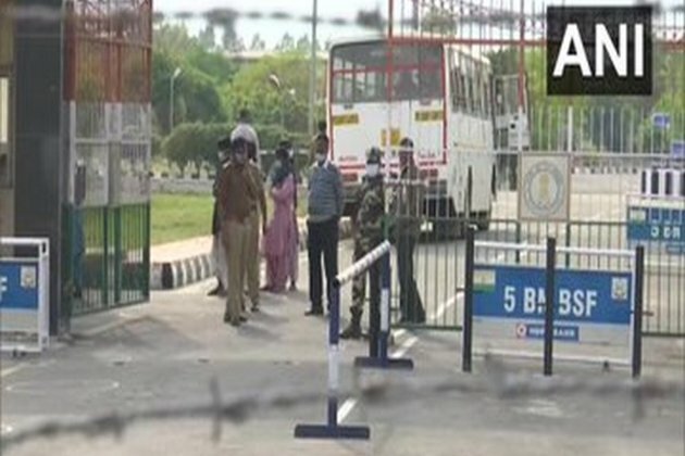 India repatriates Pakistani prisoners, including 20 fishermen