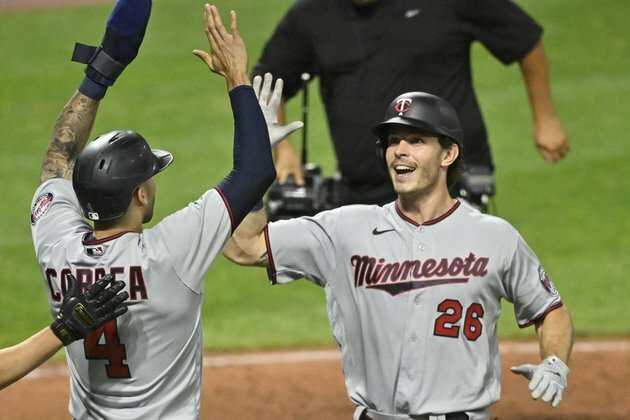 Twins try to shake memories of Guardians' rallies in series finale