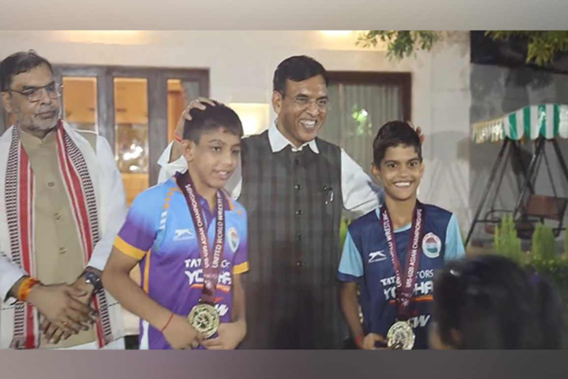 Mansukh Mandaviya felicitates medal winners of Asian Wrestling Championship 2025