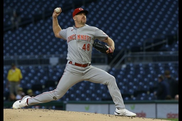 Four-run rally leads Pirates past Reds