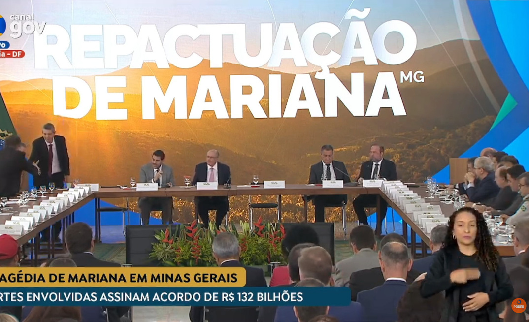 Cerimônia de assinatura do acordo de Mariana