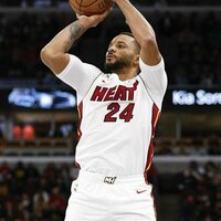 Norman Powell, Kel'el Ware lead Heat in rout over Bulls