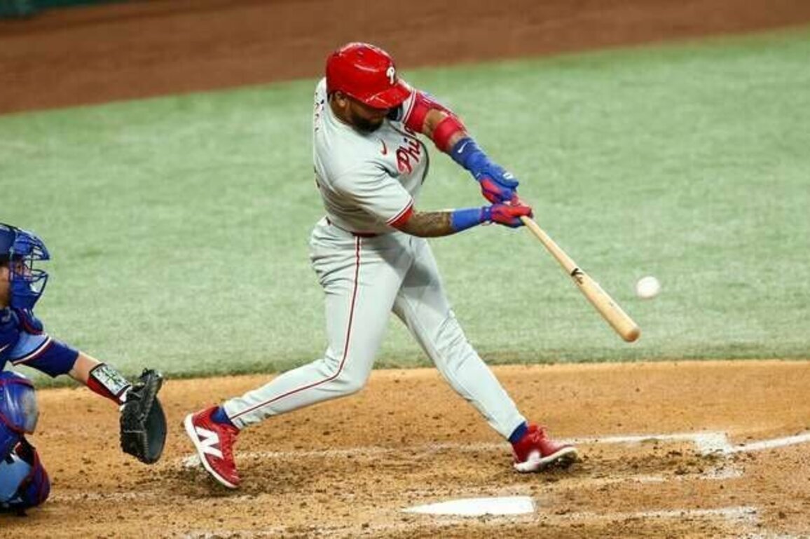 Edmundo Sosa homers as Phillies sweep Rangers