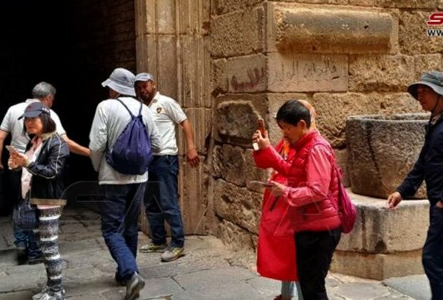 Chinese tourist group visits Busra al-Sham city