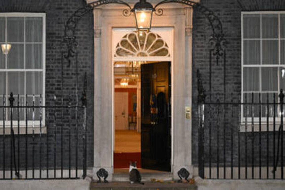 Top staff desert UK PM amid Epstein scandal fallout
