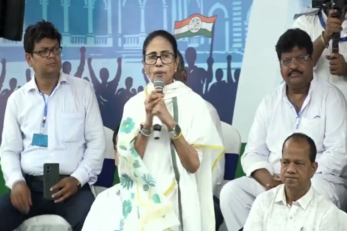 Mamata Banerjee claims BJP planning to cancel elections, impose President's Rule in West Bengal