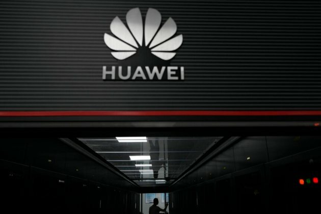 US Bans Huawei, ZTE Equipment Sales, Citing National Security Risk