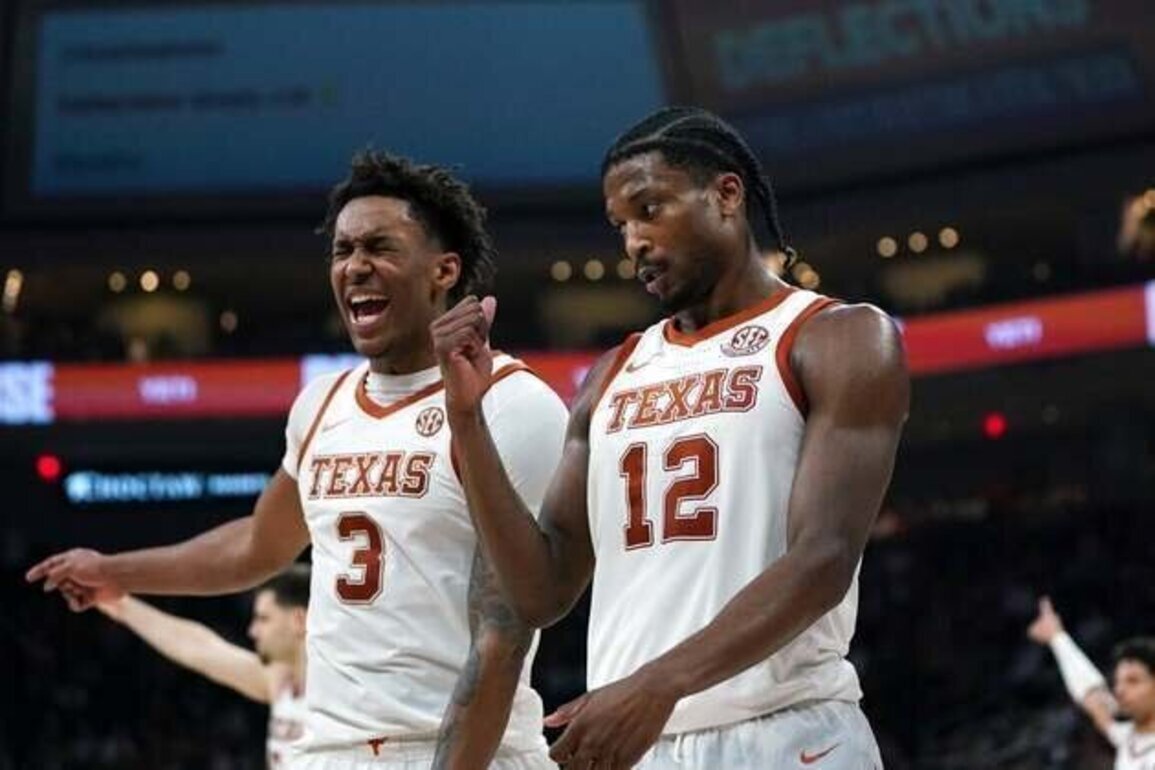 Texas, hoping to peak at right time, meets skidding LSU