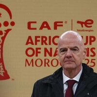 FIFA president Gianni Infantino favors ending Russia ban