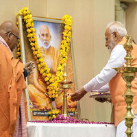 PM Modi pays tribute to social reformer Sree Narayana Guru