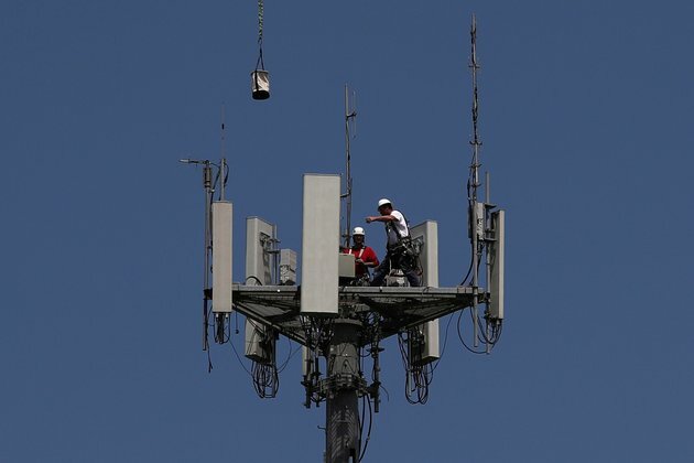Pentagon Identifies More Bandwidth for Commercial 5G Network Sharing