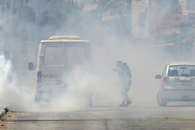 Letter from Mideast: Uncertainty and tear gas -- an on-site account of Israeli raid on Askar Camp