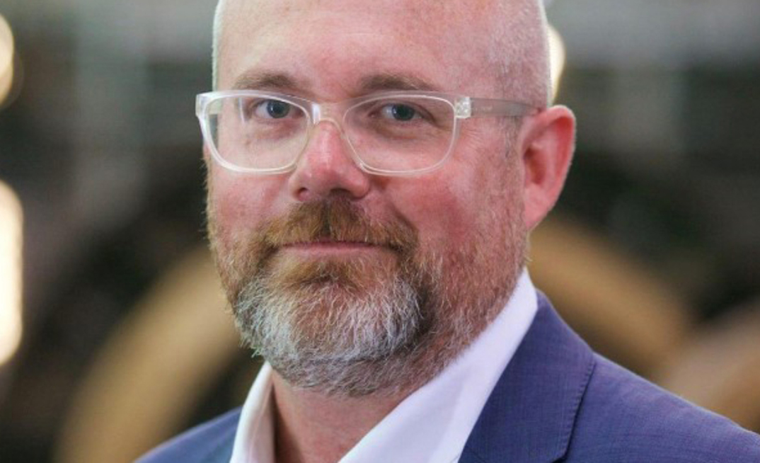 Federal Minister Tim Ayers.