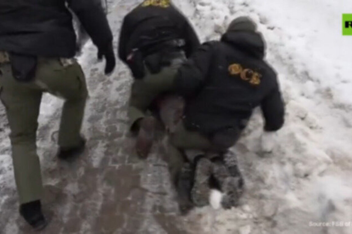Ukraine-linked plot to assassinate Russian military officer foiled - FSB (VIDEO)