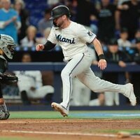 Marlins capitalize on White Sox errors in 9-2 romp