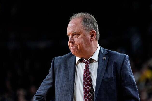 Wisconsin wipes out large deficit, downs Minnesota