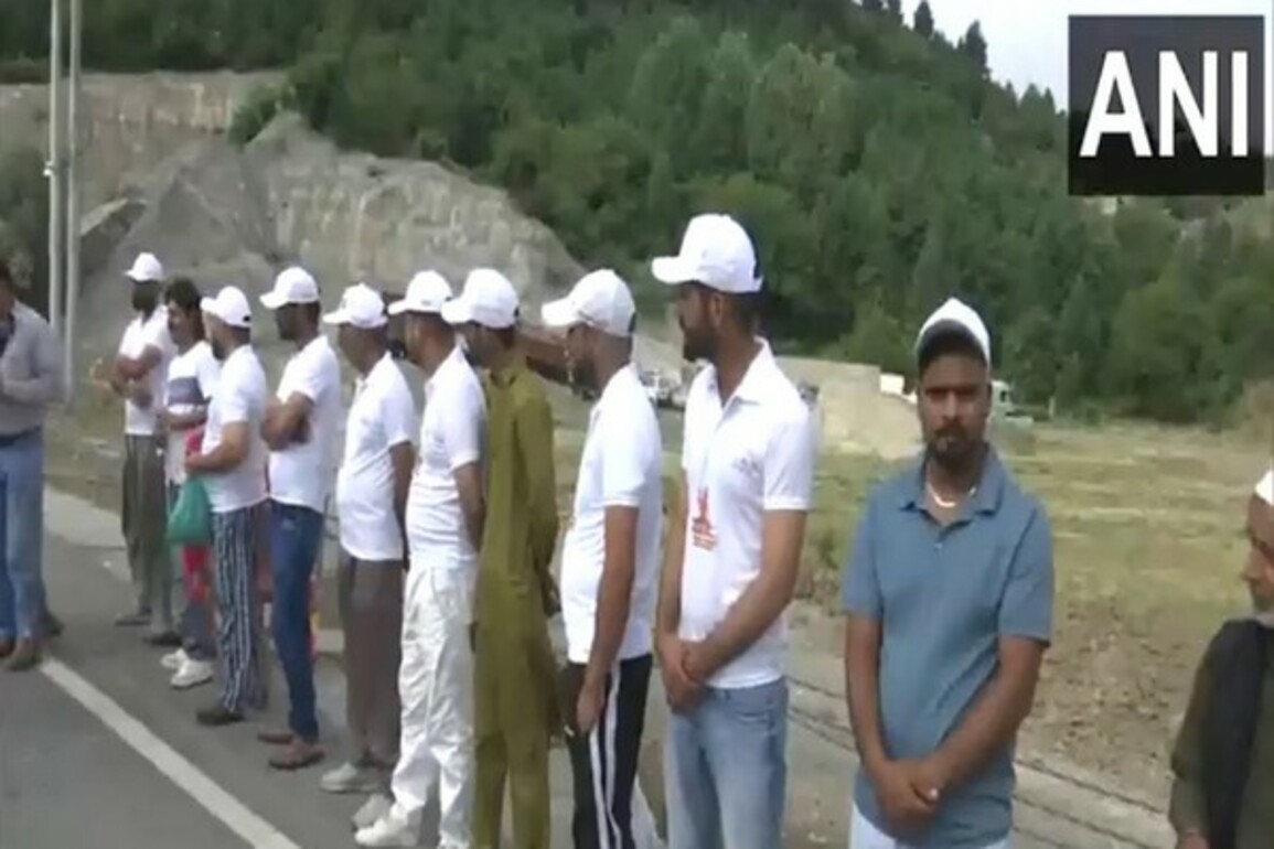 J-K: Elated locals welcome pilgrims weeks after Pahalgam terror attack