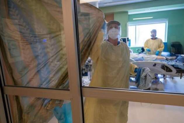 B.C. nurses vote in favour of strike mandate amid stalled talks- union