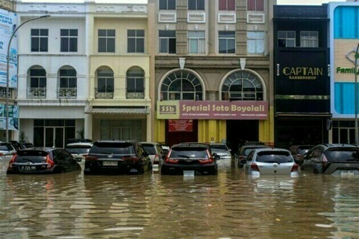 Hundreds Evacuated As Torrential Rains Flood Indonesia Capital