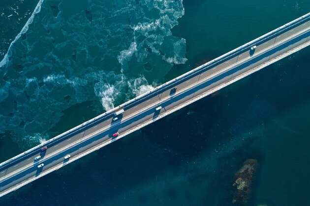 Hybrid ECC Design Improves Concrete Beam Performance