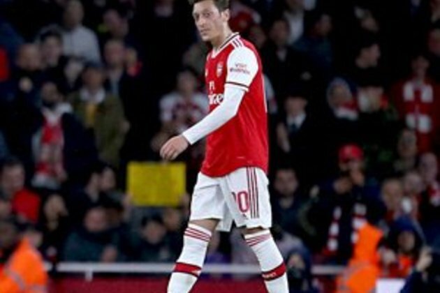 Unai ready to offload Ozil in January