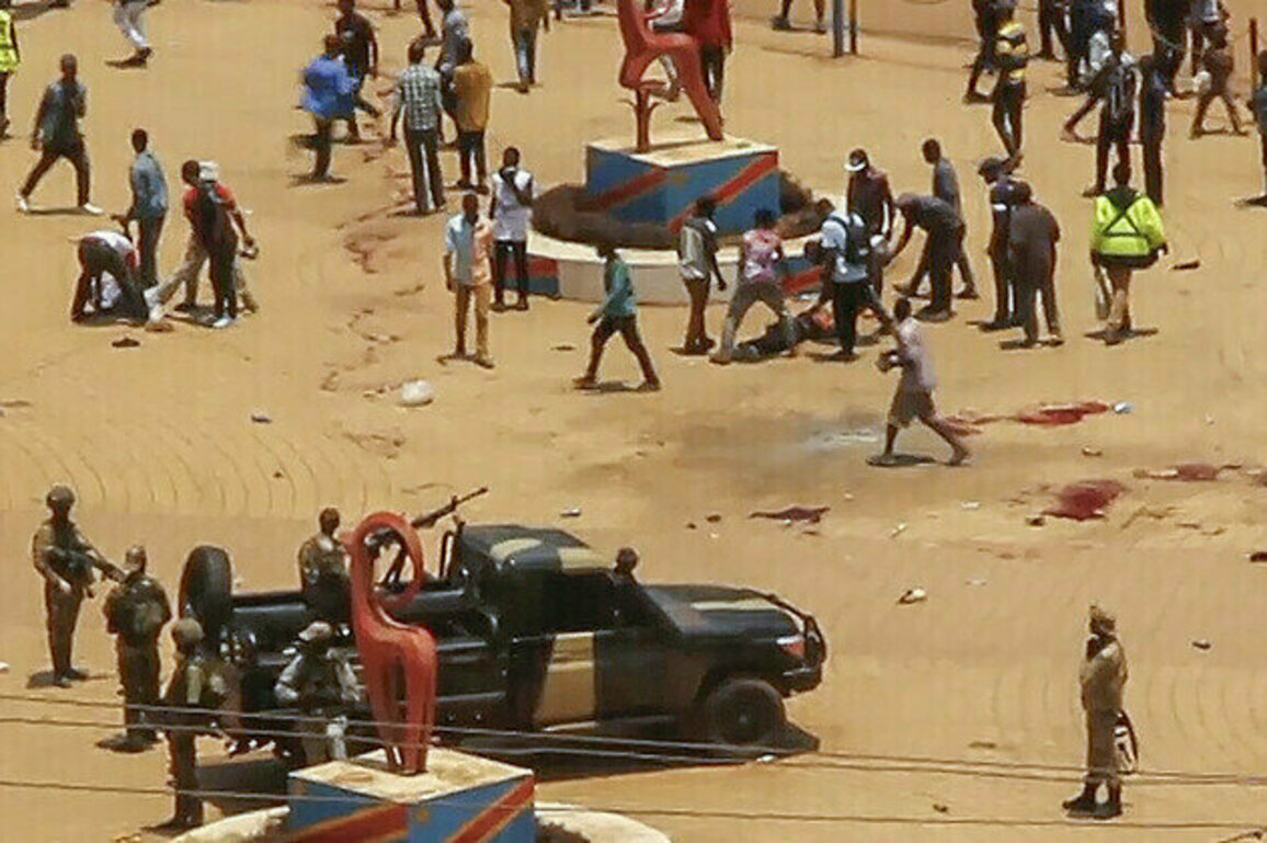 Deadly explosions hit rebel rally in DR Congo 