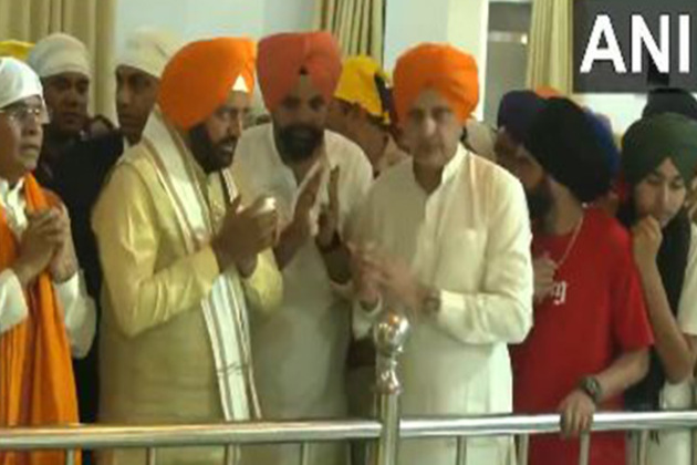 Haryana CM Nayab Singh Saini offers prayers at Anandpur Sahib Gurudwara on Baisakhi
