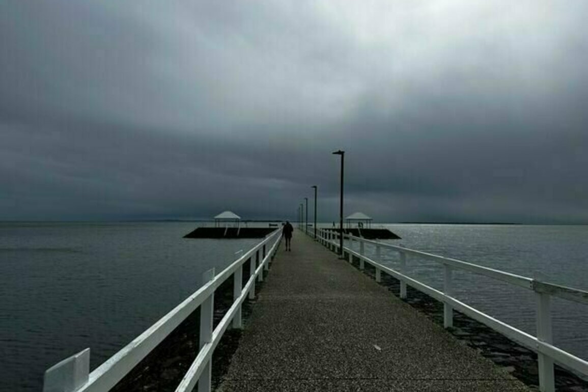 Cyclone Alfred is already retraumatising people who've lived through other disasters. I'm one of them