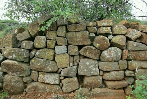 Ancient stone walls and power: what data science tools can reveal in African archaeology