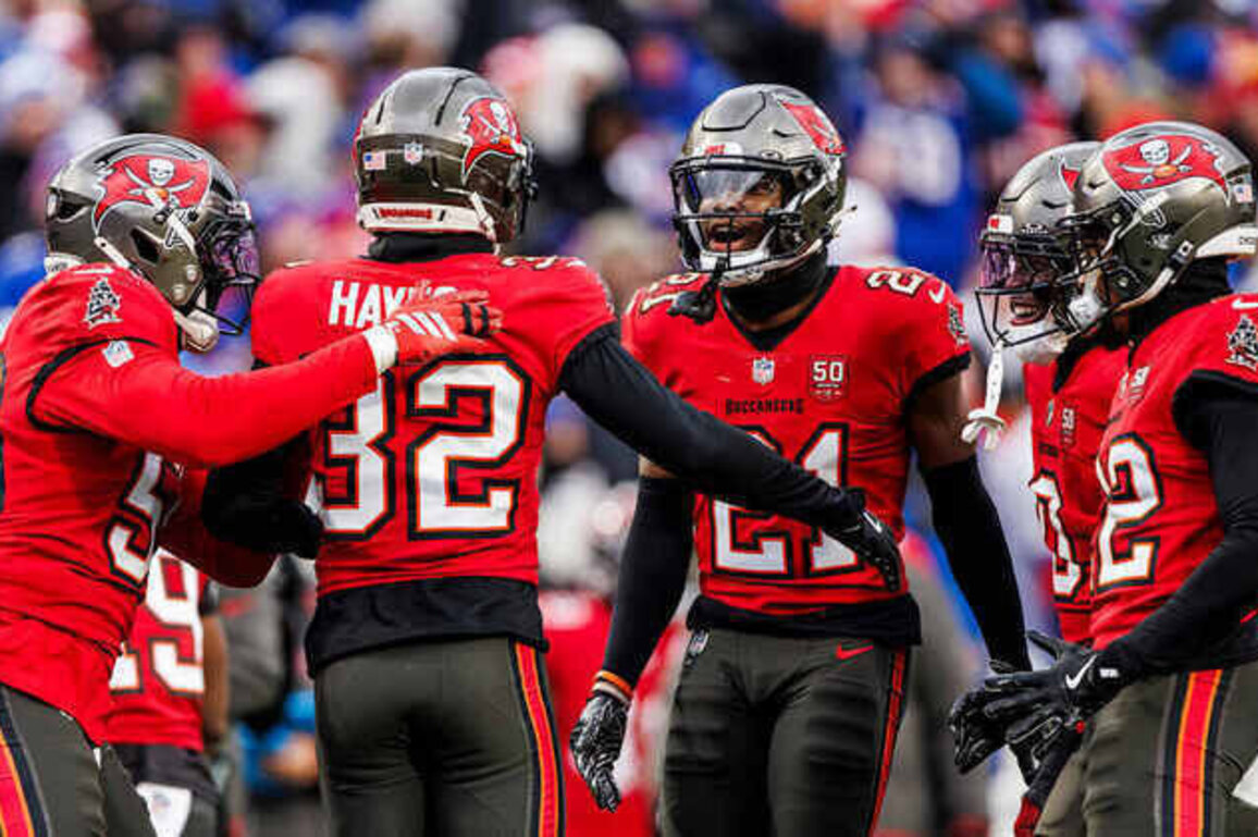 Playoff Push 2025: Bucs Remain in NFC's Fourth Slot