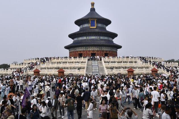 Visa-free entry policies boost inbound tourism during National Day holiday