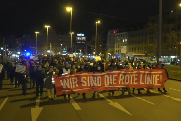 Hundreds protest against Germany&#039;s policies on Ukraine