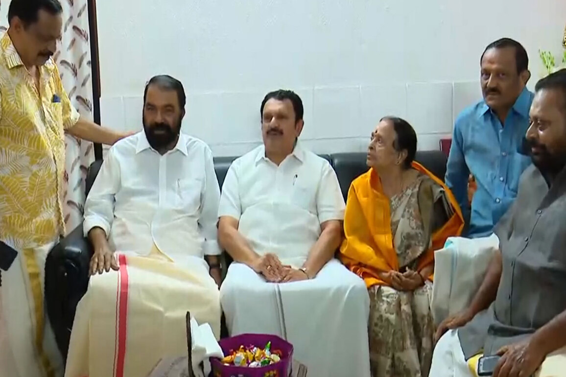 V Sivankutty, K Muraleedharan visit Padma Shri awardee Kalamandalam Vimala Menon's residence in Kerala