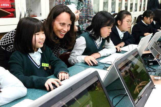 South Korean teachers seek legal defense against abusive parents