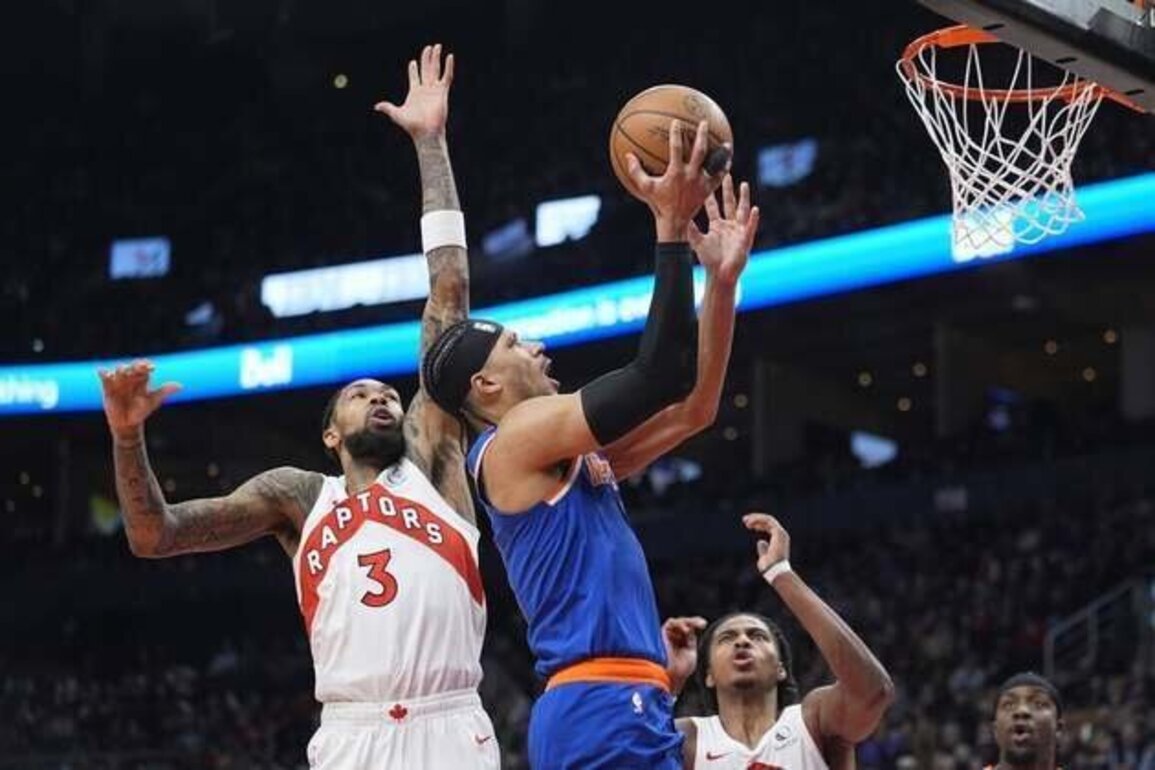 Knicks continue dominance of Raptors with blowout win